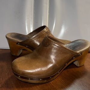 Ugg Australia Abbie Leather Clogs
